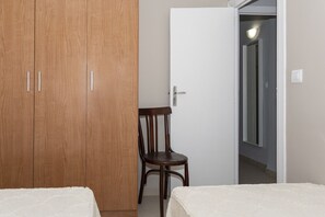Iron/ironing board, free WiFi, bed sheets - MAR Y MONTAÑA 7º-119 (Cullera)
