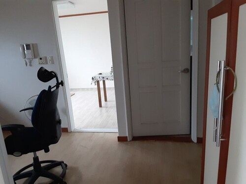 2 Bed Incheon Apartment Quick Trip to Incheon Airport or Seoul