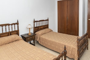 2 bedrooms, iron/ironing board, WiFi, bed sheets - FLORAZAR 1, III-A 18-C (Cullera)