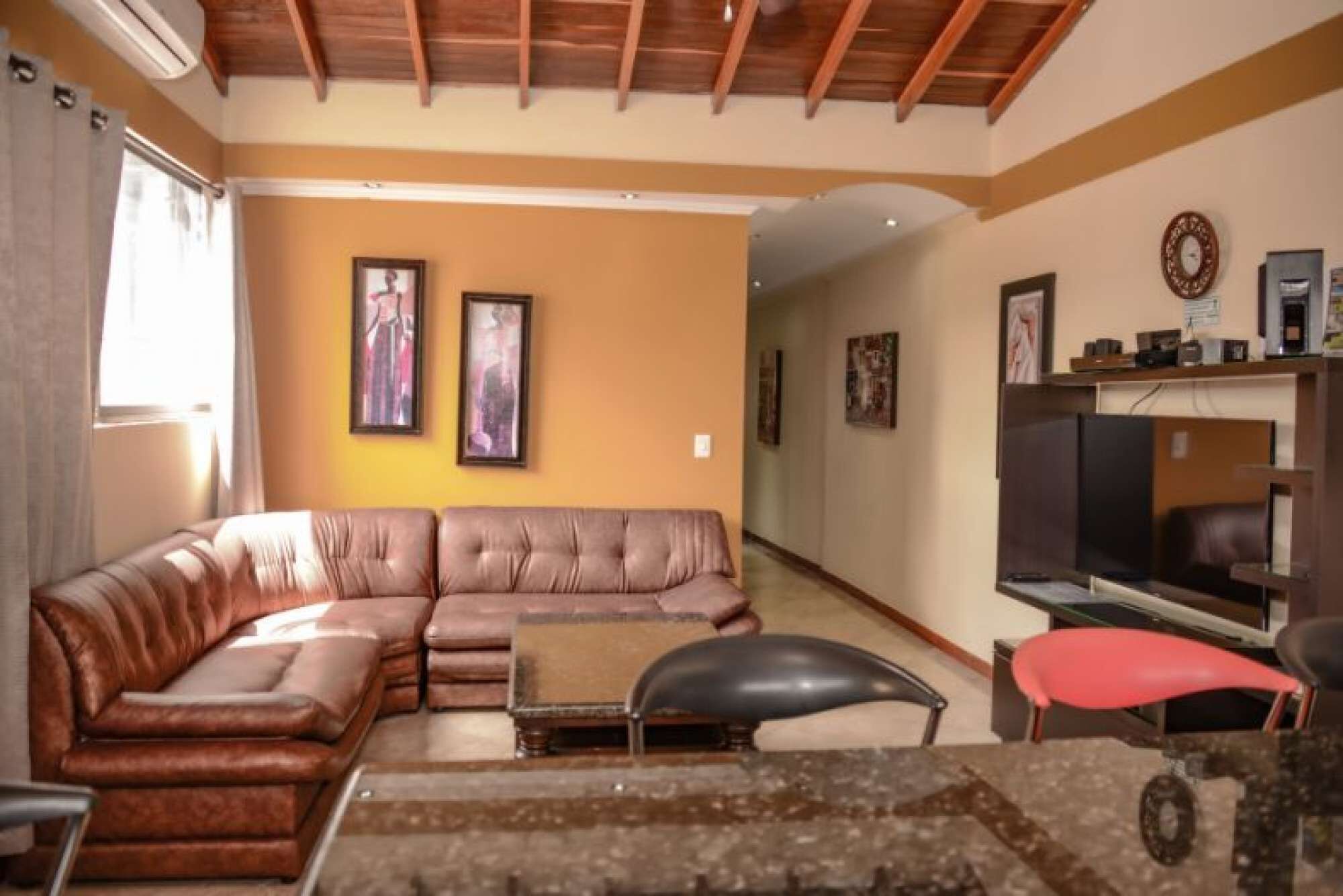 10 bedroom building combo Roof deck Private