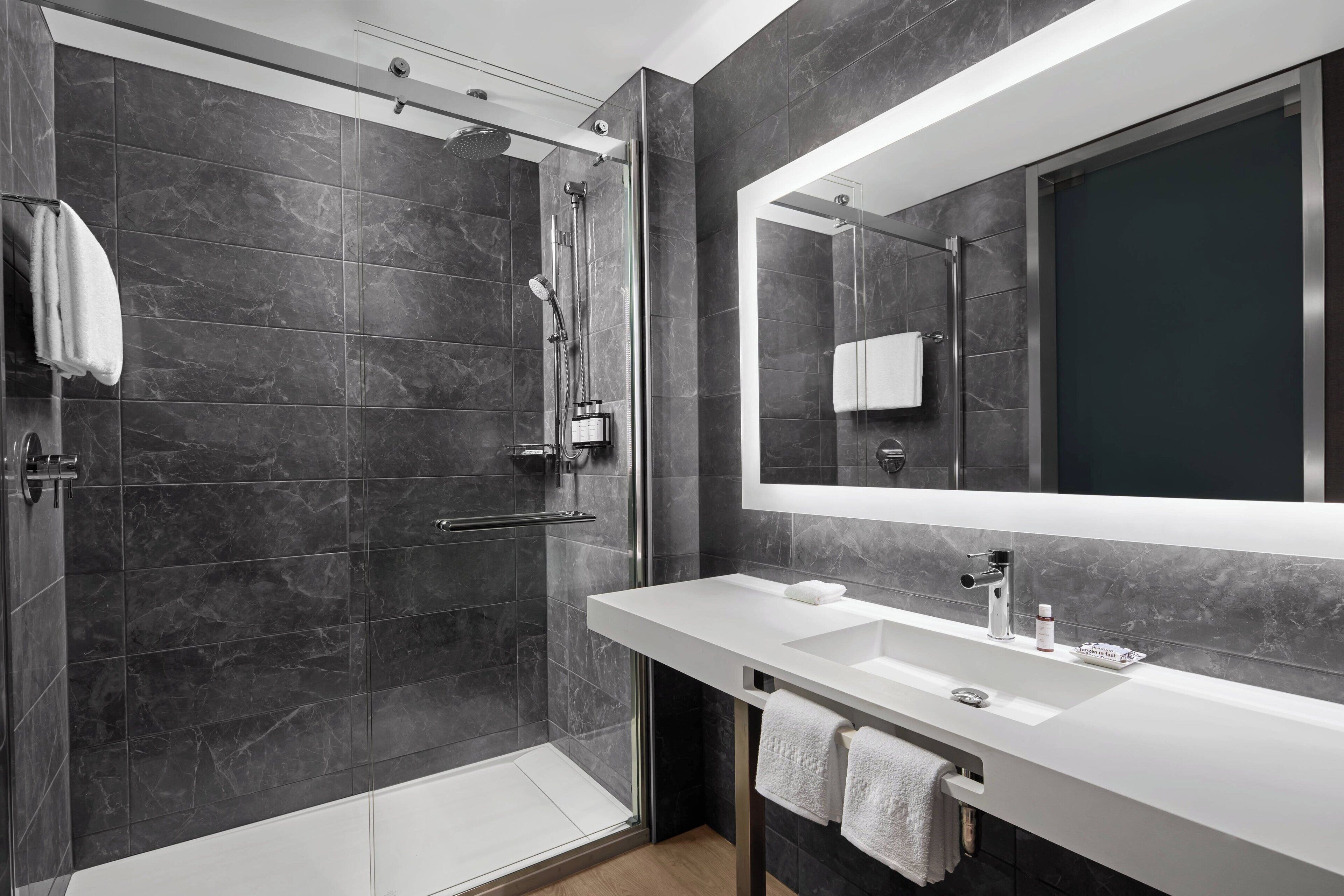 shower, rainfall showerhead, free toiletries, hair dryer