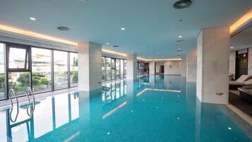 2 indoor pools