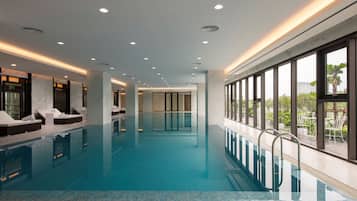 2 indoor pools