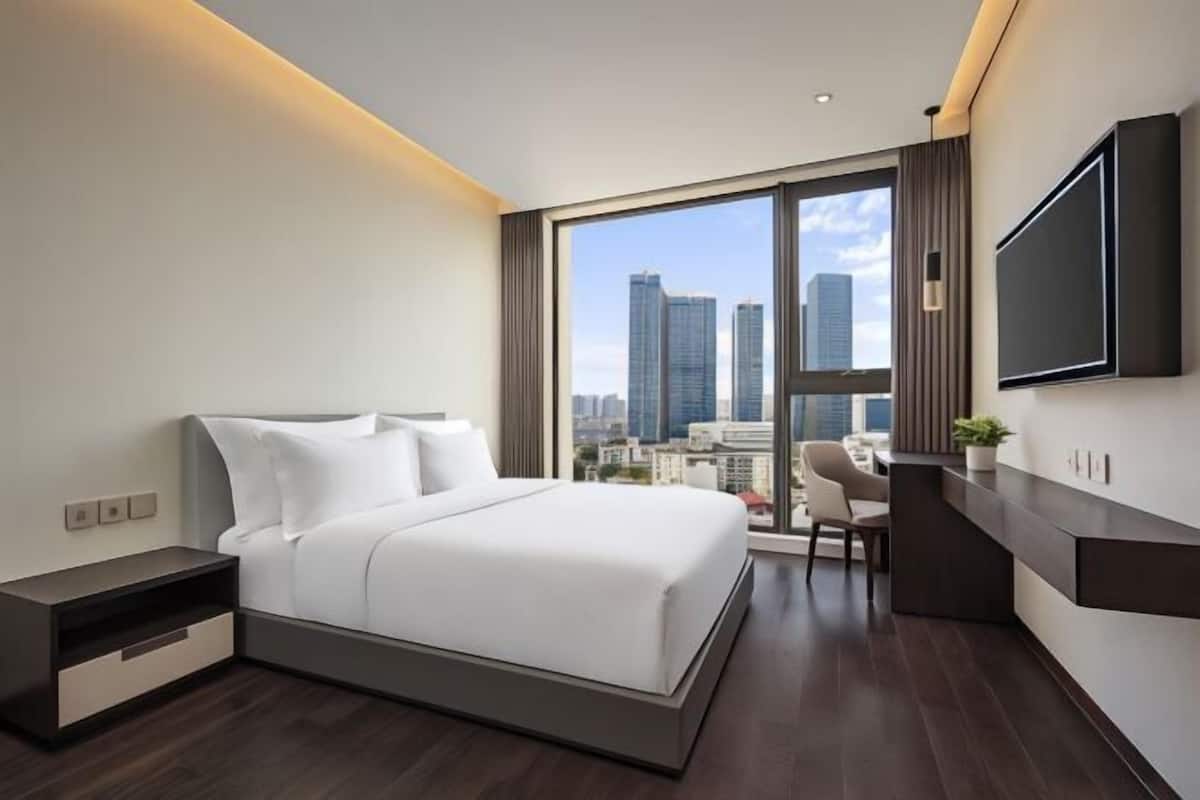 2 bedrooms, premium bedding, pillowtop beds, in-room safe