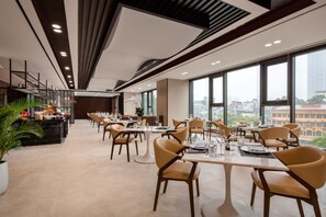 Restaurant - The Five Residences Hanoi (Hanoi)
