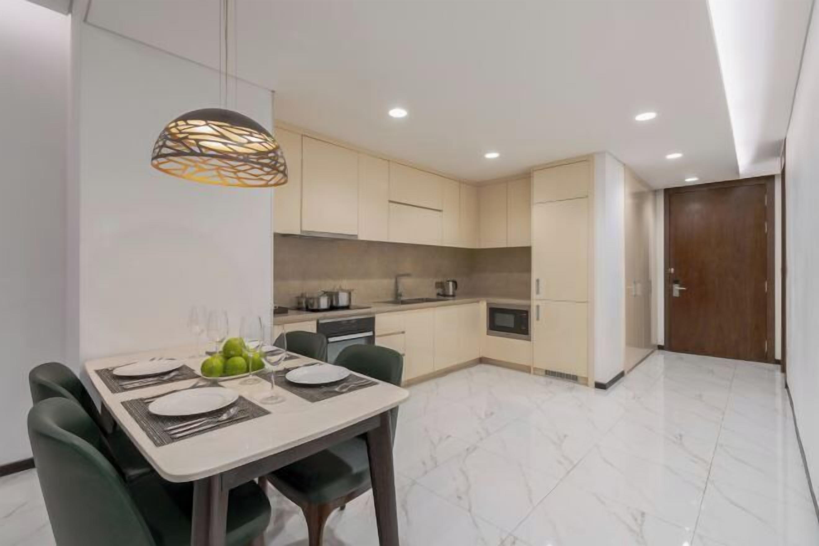 Private kitchen | Fridge, microwave, oven, stovetop
