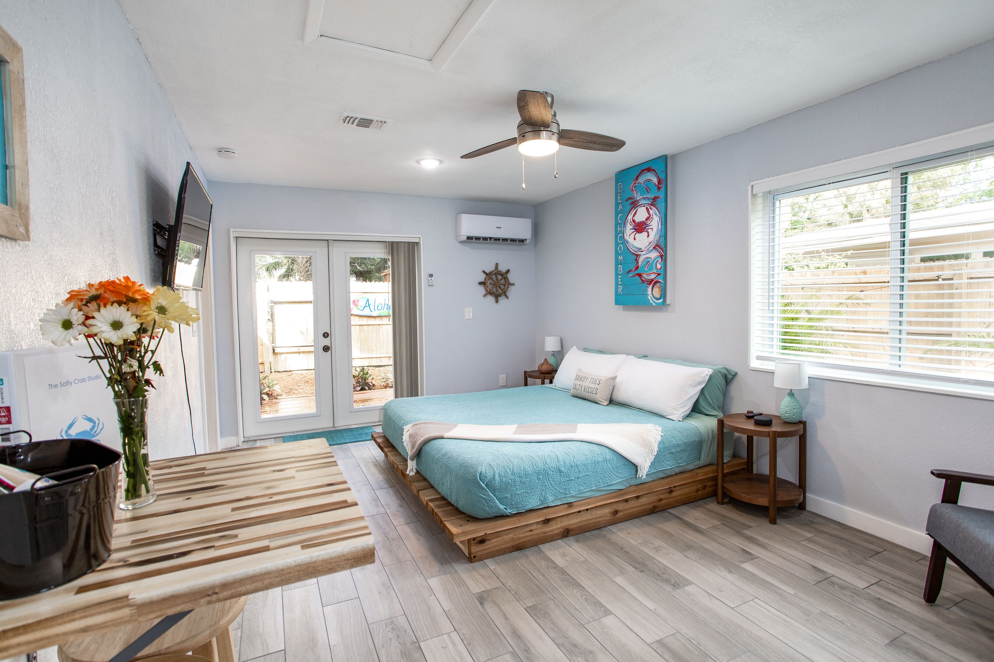 The Salty Crab Studio