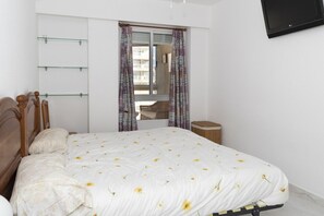 3 chambres, fer et planche à repasser, draps fournis