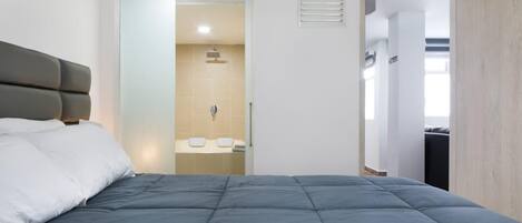 2 多间卧室、办公桌、熨斗/熨衣板、WiFi