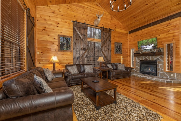 Cabin, Multiple Beds, Hot Tub | Living room