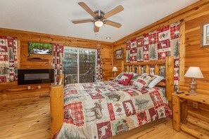5 bedrooms, bed sheets - Enchanted Memories (Pigeon Forge)