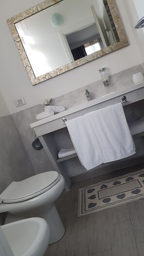 Bathroom - Illuvia Affitto Camere (Cornaredo)