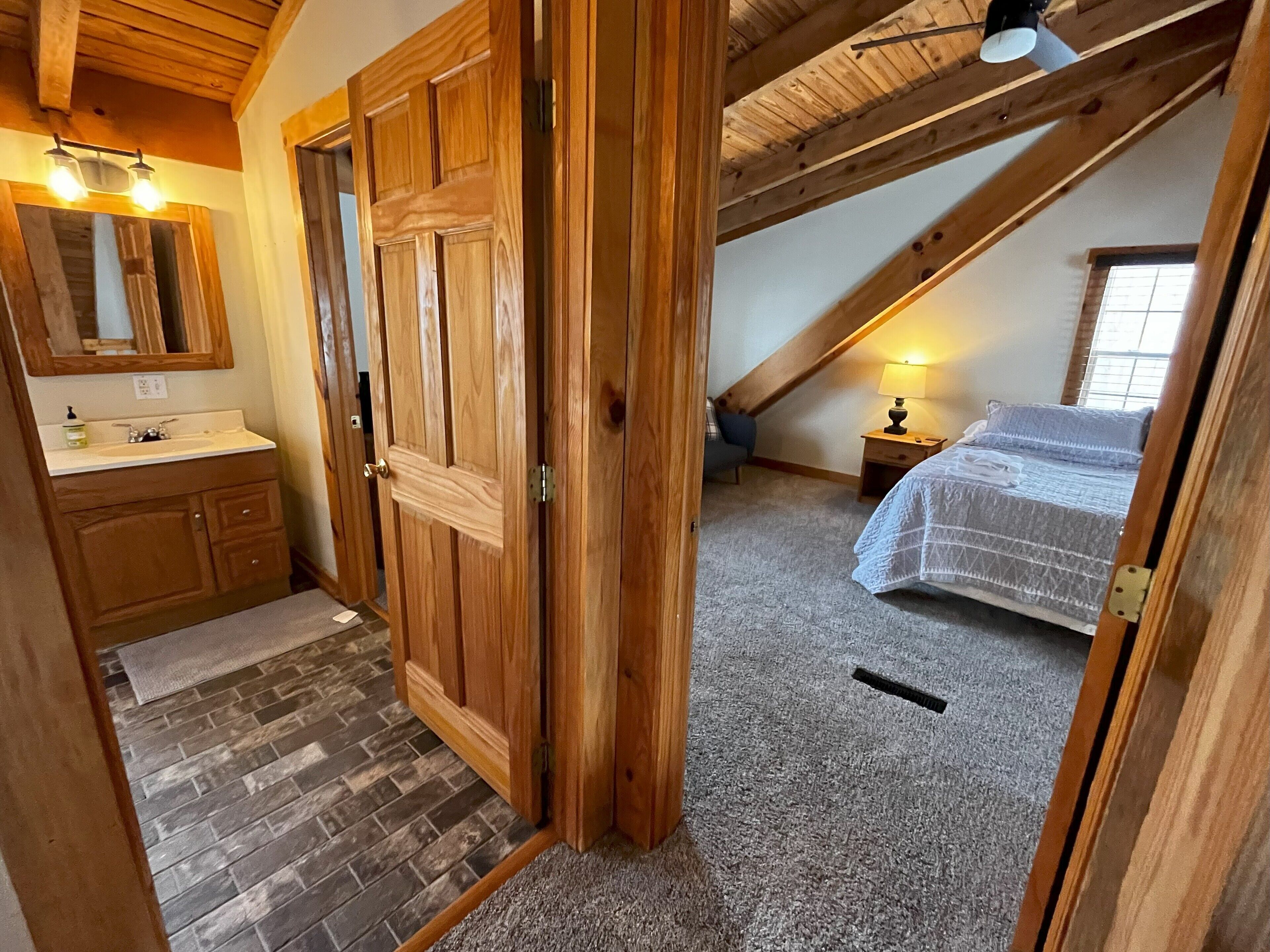 3 slaapkamers, reisbedje, wifi, beddengoed