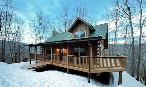 11 Beech - Cozy, Pet-Friendly Cabin!