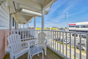 Property grounds - ⭐️Spacious Clean Townhouse Steps to Beach Pool⭐️ (Ocean City)
