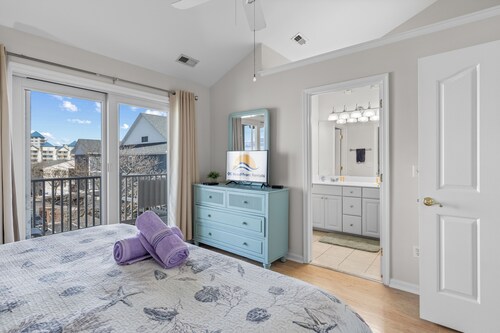 ⭐️Spacious Clean Townhouse Steps to Beach Pool⭐️