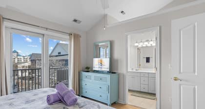 ⭐️Spacious Clean Townhouse Steps to Beach Pool⭐️