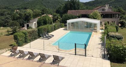 Nid d'Etoiles - Un beau gĂźte dans une propriĂ©tĂ© de 5000mÂČ prĂšs du Lot