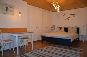 1 bedroom, travel cot, free WiFi, bed sheets