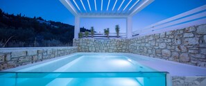 Villa | Pool | Outdoor pool - Dion Villa - Pool & Jacuzzi - Sleeps 4 - Zakynthos (Zakynthos)