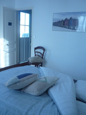 2 sovrum, resesäng, gratis wi-fi och sängkläder