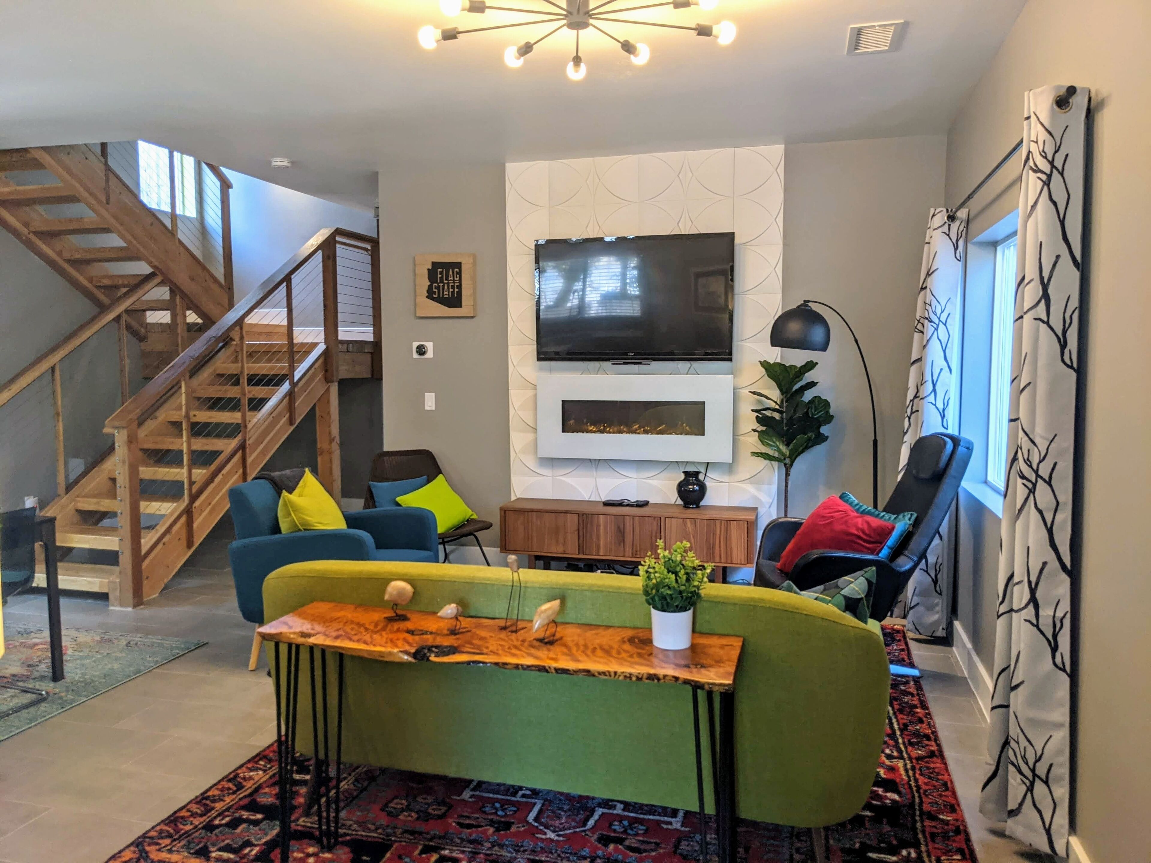 Newly-Built Modern Mountain Home w/ Hot Tub and Nearby Trail