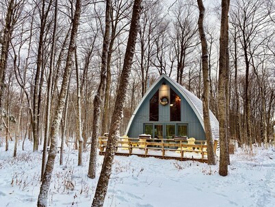 Beechwood Cottage - Sleeps 4! A-Frame in Sister Bay, WI: Coffee Bar & Fire Pit!