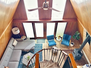 Smart TV, fireplace, DVD player, books