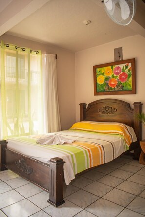 Iron/ironing board, free WiFi, bed sheets - Cabinas Bachelor (Mogote de Bagaces)