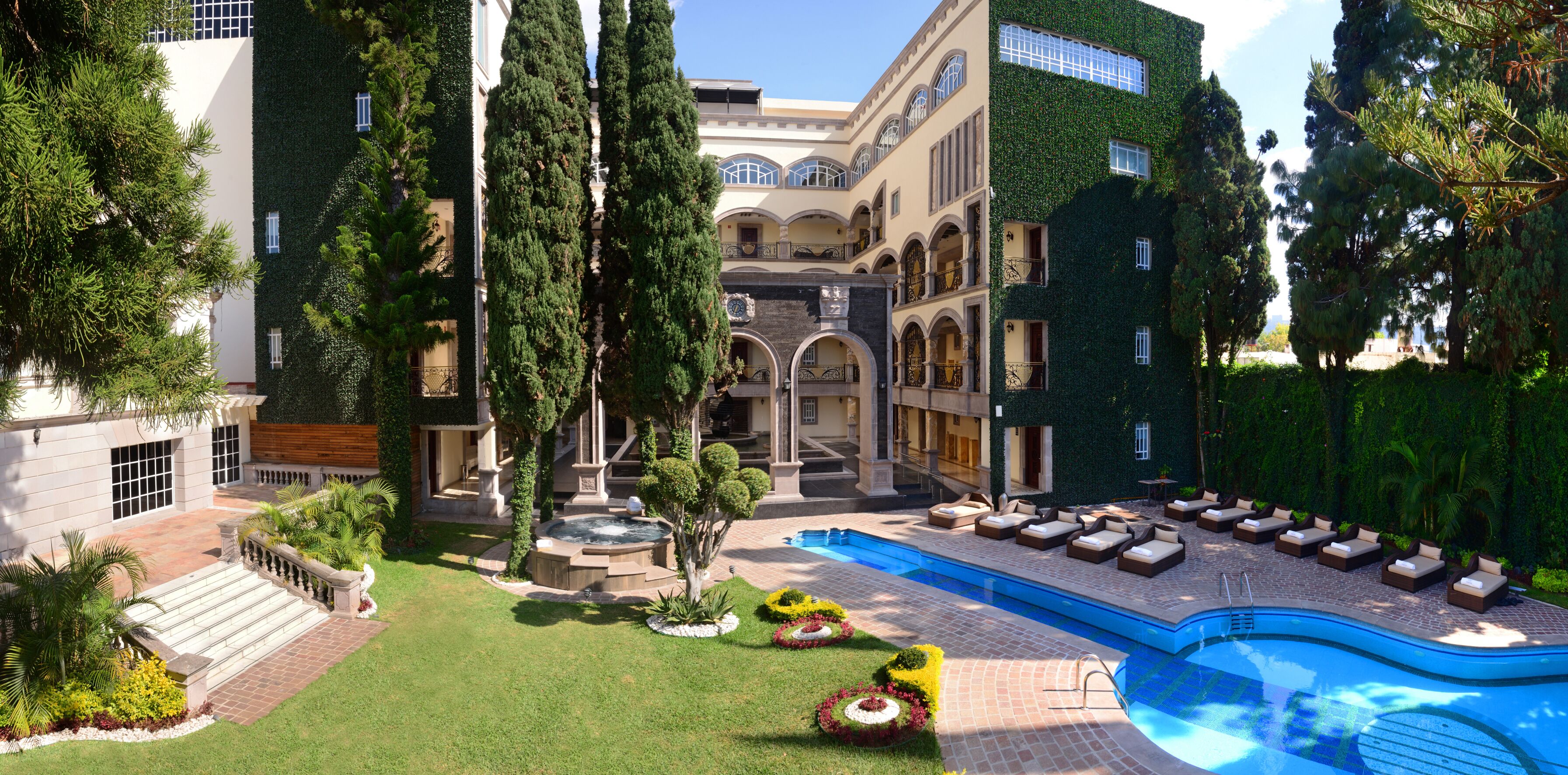 Piscine extérieure