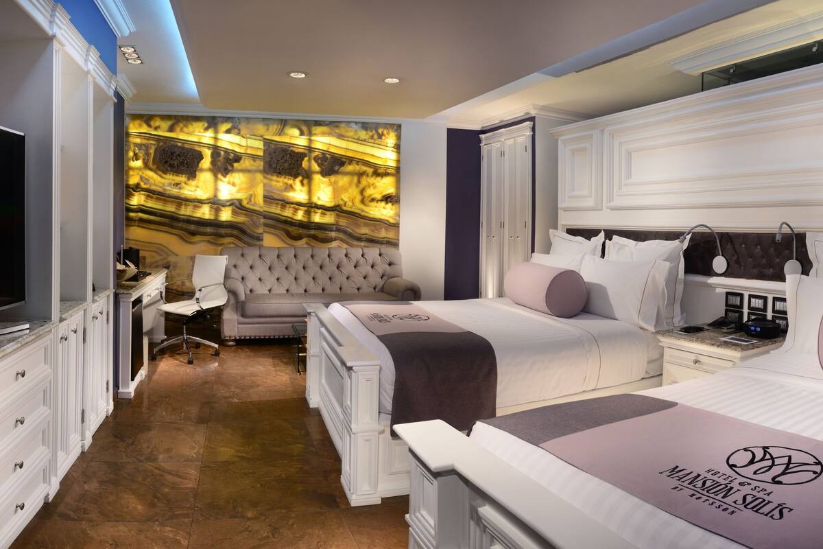 junior suite two queen beds | 1 bedroom, down duvets, minibar, in-room safe