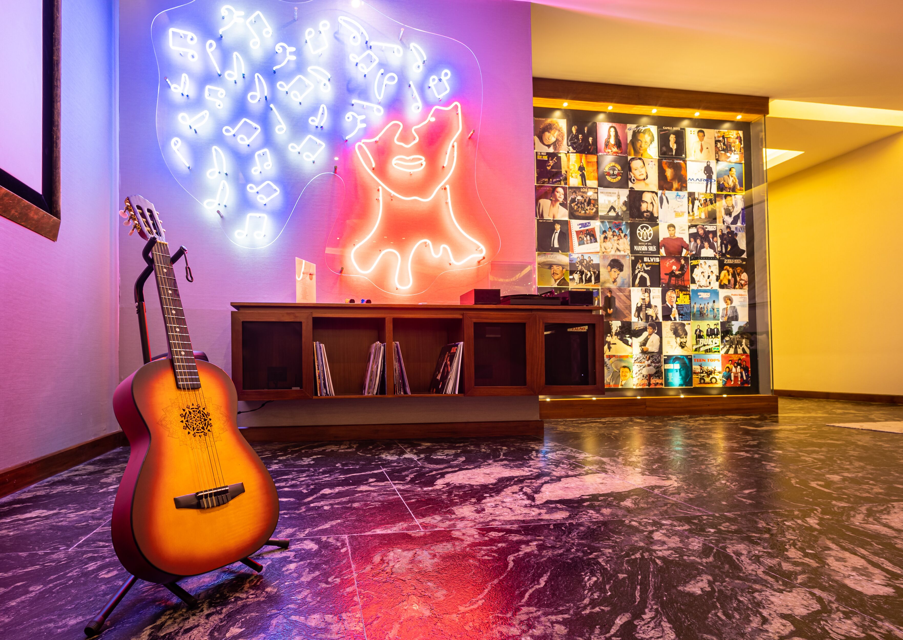 52-inch smart tv with cable channels