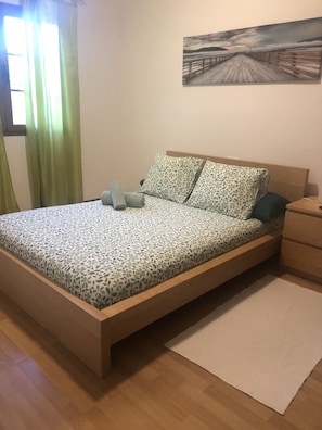 3 bedrooms, iron/ironing board, travel crib, WiFi - Independent villa with heated pool (on request) 06 pax occupancy (Yaiza)