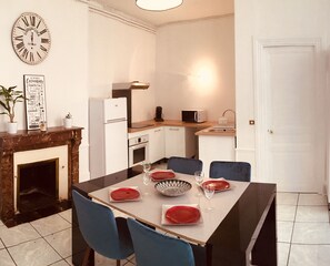 Fridge, microwave, oven, stovetop - Villa Jade Gautherin (Troyes)