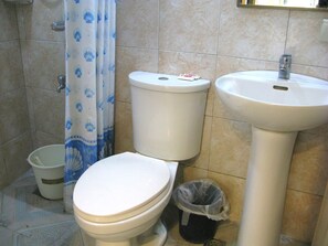 Bathroom - Davao Royal Suites and Residences (Davao)