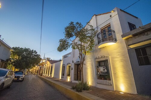 Mazatlán Casa del Balcon, Heart of Historico