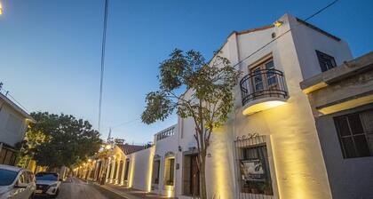 Mazatlán Casa del Balcon, Heart of Historico