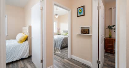 Beautiful 3 bedroom beach condo a block away from GG park
