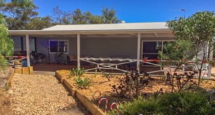Boat Ramp Shack is a fabulous holiday shack near the Coffin Bay Boat Ramp