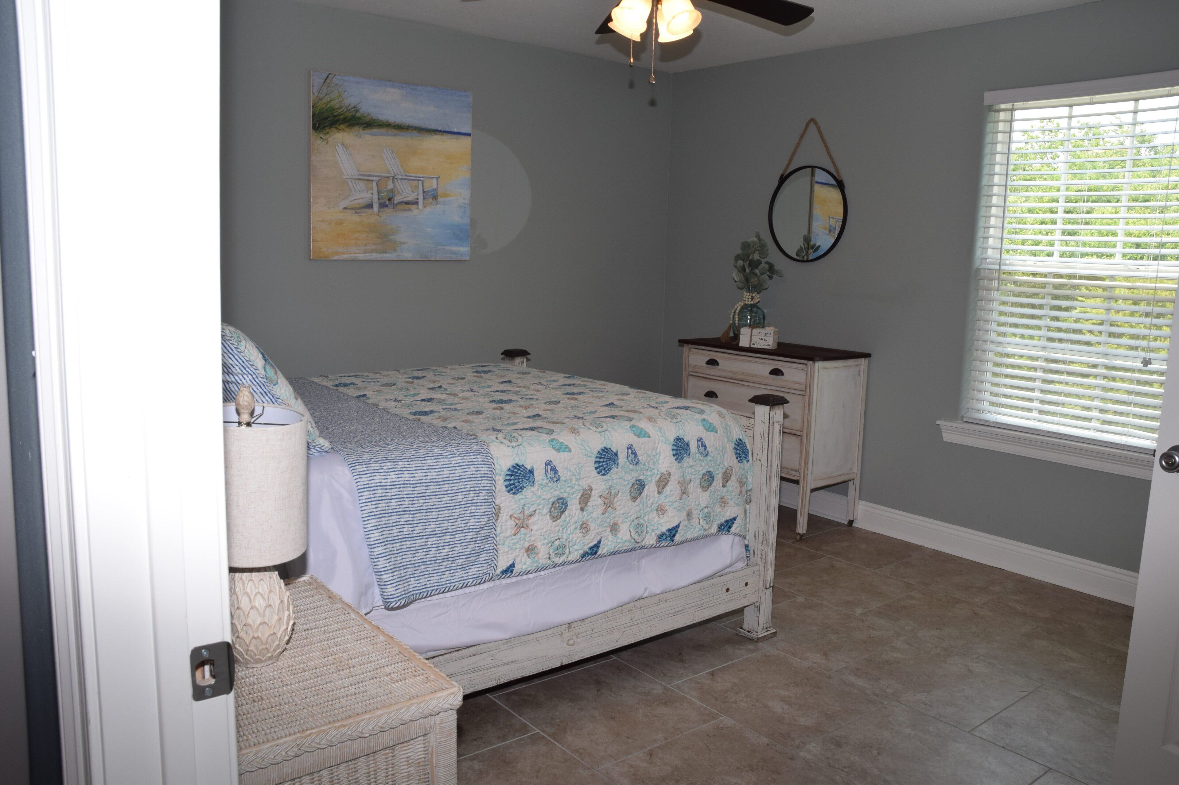 Beautiful Canalfront in Hackberry. Minutes to Beach, Calcasieu Lake & Casinos!