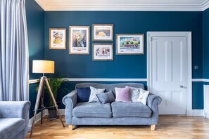 TV, fireplace, video games, books