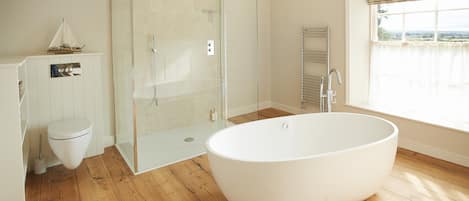 Badewanne, Haartrockner