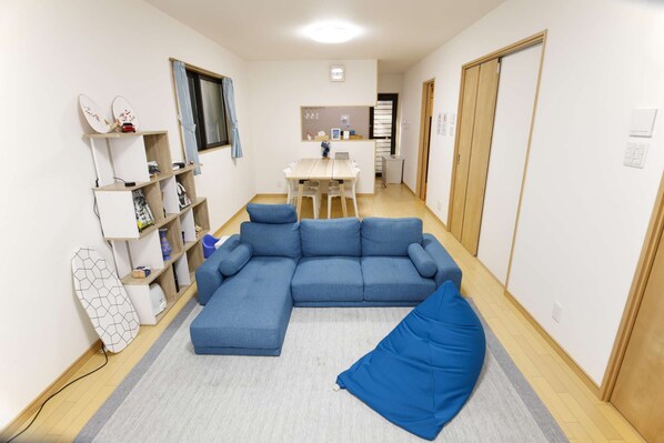 電視、智能揚聲器