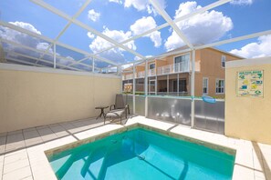 3 bedrooms, iron/ironing board, cribs/infant beds, free WiFi - Modern Townhouse With Pool near Disney (Clermont)