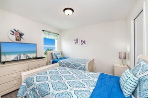 Villa, 6 Bedrooms, Non Smoking, Kitchen | 6 bedrooms, iron/ironing board, cots/infant beds, free WiFi - NEW BETHEL Orlando Villa With Pvt Pool Jacuzzi, Game Room and close to Disney (Davenport)