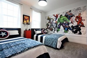 5 habitaciones, tabla de planchar con plancha, cunas y wifi gratis