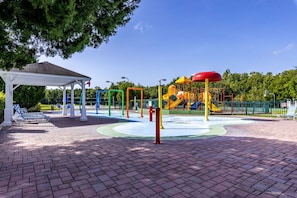 Townhome, 4 Bedrooms, Non Smoking, Kitchen | 4 bedrooms, iron/ironing board, cribs/infant beds, free WiFi
