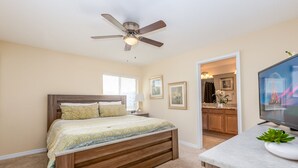 5 bedrooms, iron/ironing board, cots/infant beds, free WiFi - Cozzy home 5Bdr 5Bath with Pvt Pool and close to Disney parks (Kissimmee)