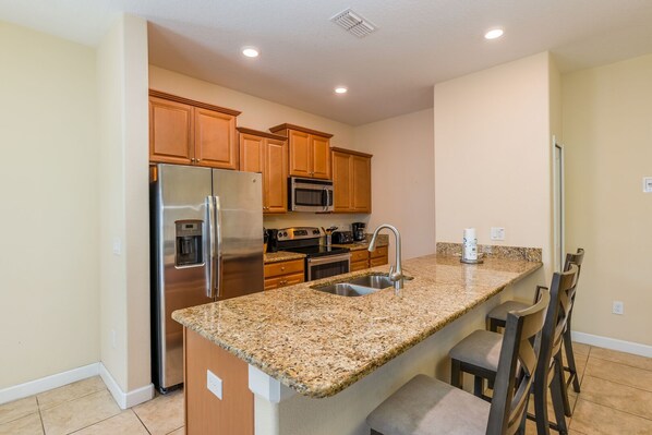 5 bedrooms, iron/ironing board, cots/infant beds, free WiFi