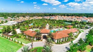 5 bedrooms, iron/ironing board, cots/infant beds, free WiFi - Brand New Luxury home 5Bdr 4,5Bath with pvt pool and large patio area close to Disney parks (Davenport)